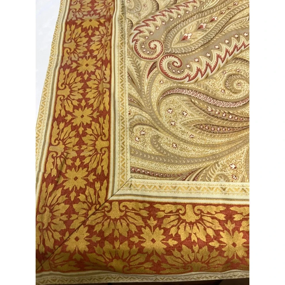 P.O.S.H. BY REVMAN elegant paisley